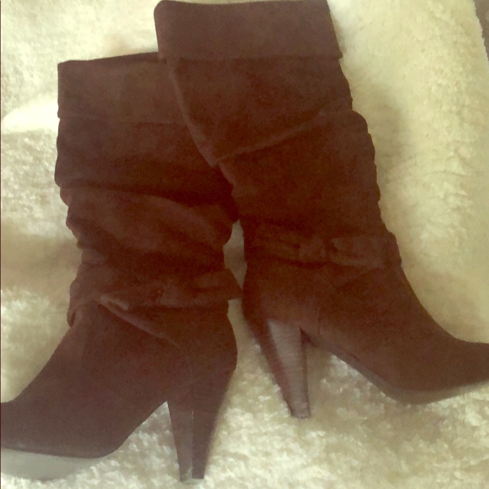 Suede knee boots